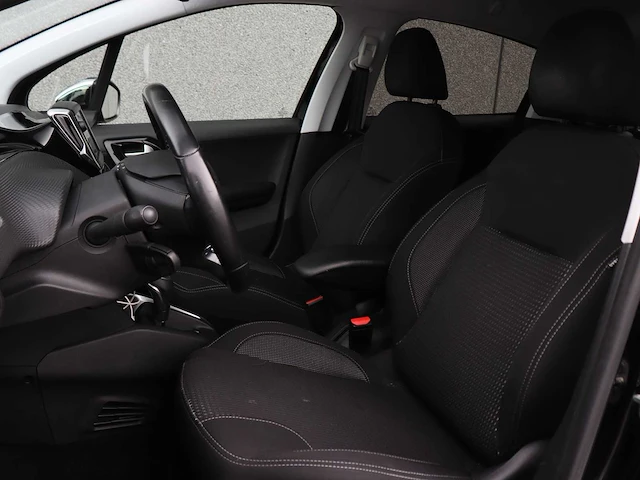 Peugeot 208 1.2 puretech allure | xr-779-h - afbeelding 17 van  26