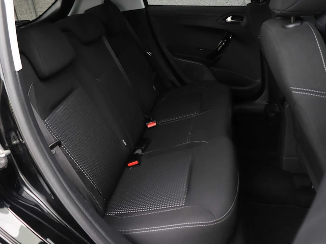 Peugeot 208 1.2 puretech allure | xr-779-h - afbeelding 18 van  26