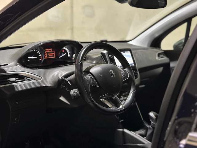 Peugeot 208 1.2 puretech blue lease executive 82pk 2018, sz-856-b - afbeelding 9 van  40