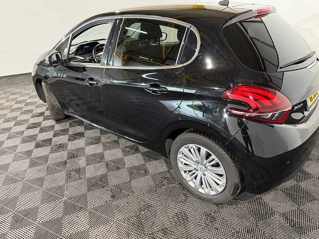 Peugeot 208 1.2 puretech, g-339-sb - afbeelding 8 van  15