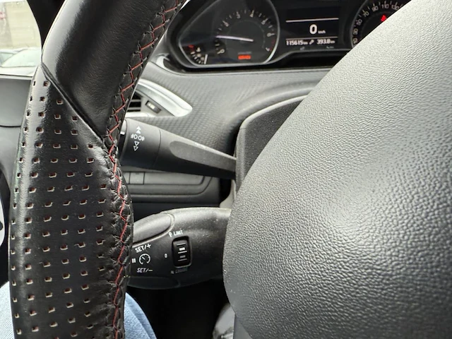 Peugeot 208 1.2 puretech gt line s&s, 2016 - afbeelding 6 van  26
