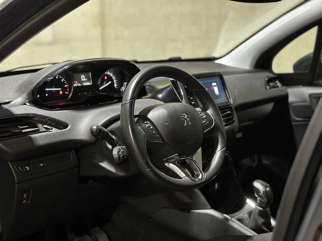 Peugeot 208 1.2 puretech signature 83pk 2019, xr-330-v - afbeelding 9 van  40