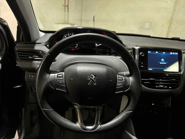 Peugeot 208 1.2 puretech signature 83pk 2019, xr-330-v - afbeelding 10 van  40