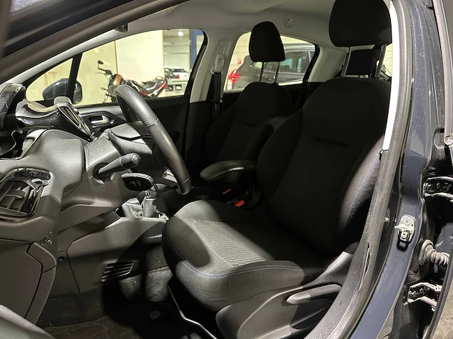 Peugeot 208 1.2 puretech signature 83pk 2019, xr-330-v - afbeelding 22 van  40