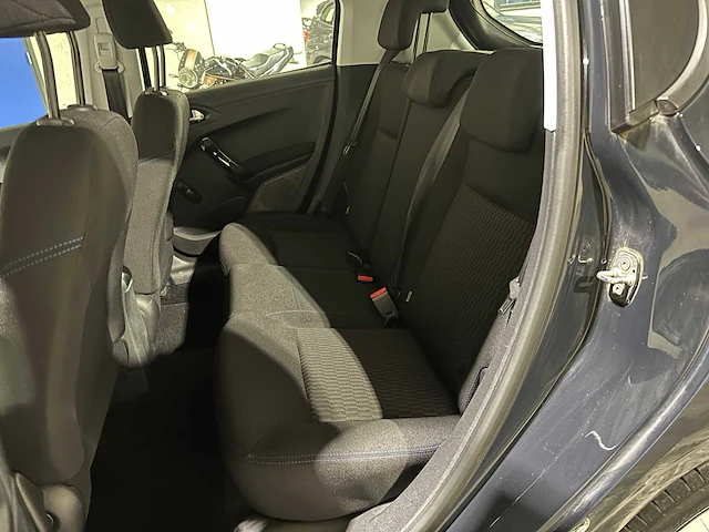 Peugeot 208 1.2 puretech signature 83pk 2019, xr-330-v - afbeelding 26 van  40