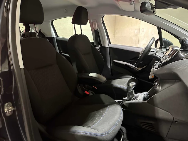 Peugeot 208 1.2 puretech signature 83pk 2019, xr-330-v - afbeelding 31 van  40