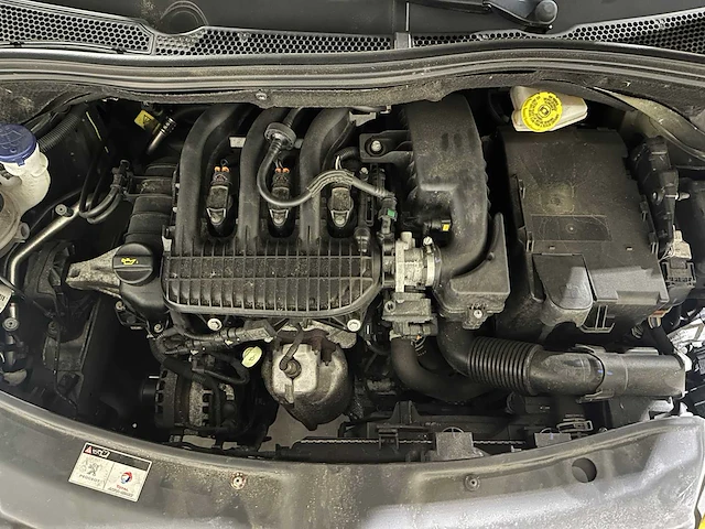Peugeot 208 1.2 puretech signature 83pk 2019, xr-330-v - afbeelding 33 van  40