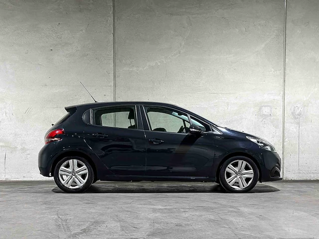 Peugeot 208 1.2 puretech signature 83pk 2019, xr-330-v - afbeelding 38 van  40
