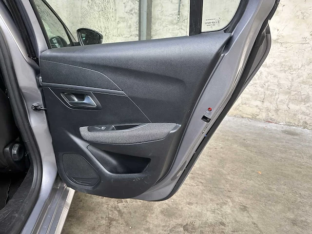 Peugeot 208 1.2 puretech style 75pk 2022, s-682-fj - afbeelding 29 van  41