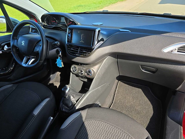 Peugeot 208 1.2 puretech style, gh-920-b - afbeelding 4 van  37