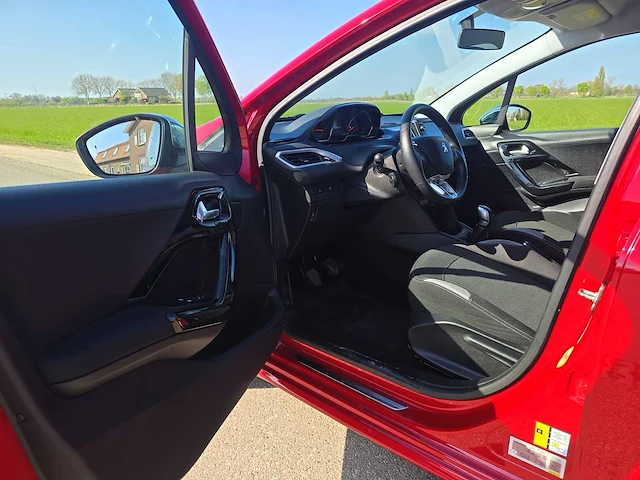 Peugeot 208 1.2 puretech style, gh-920-b - afbeelding 8 van  37