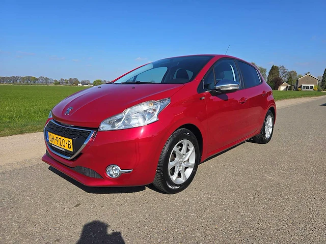 Peugeot 208 1.2 puretech style, gh-920-b - afbeelding 1 van  37