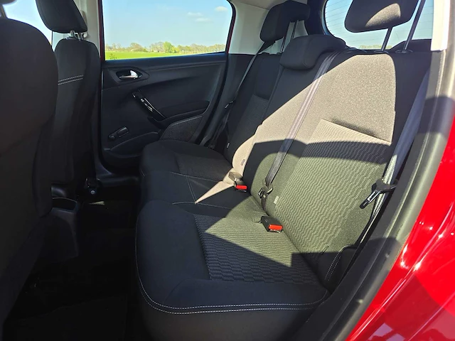Peugeot 208 1.2 puretech style, gh-920-b - afbeelding 19 van  37