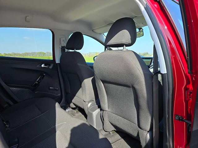Peugeot 208 1.2 puretech style, gh-920-b - afbeelding 21 van  37