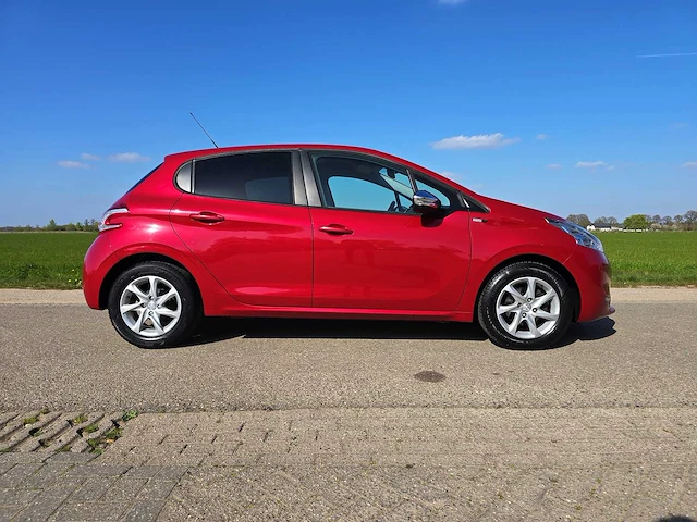 Peugeot 208 1.2 puretech style, gh-920-b - afbeelding 35 van  37