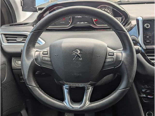 Peugeot 208 1.2 turbo style car 2015 | 8-zjb-97 - afbeelding 6 van  26