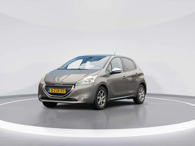 Peugeot 208 1.2 turbo style car 2015 | 8-zjb-97 - afbeelding 1 van  26