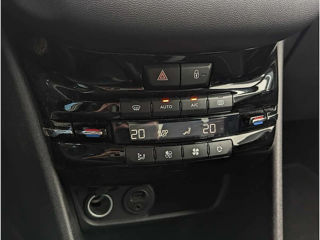 Peugeot 208 1.2 turbo style car 2015 | 8-zjb-97 - afbeelding 15 van  26