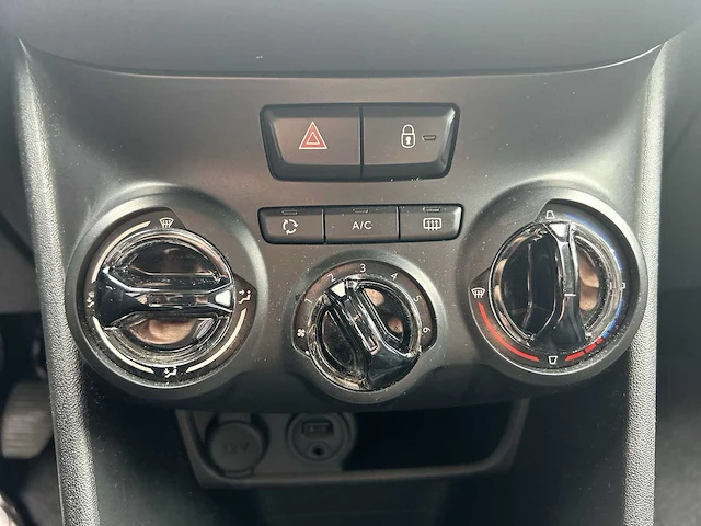 Peugeot 208 1.2 vti active - 2012 | 20-xhv-7 - afbeelding 9 van  21