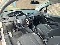 Peugeot 208 1.2 vti active - 2012 | 20-xvh-7 - afbeelding 3 van  26