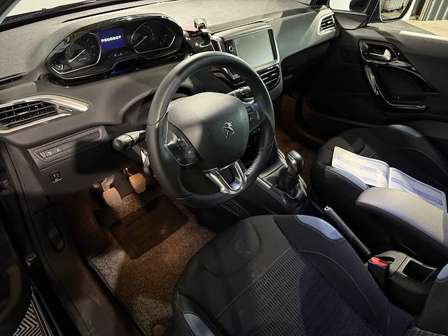 Peugeot 208 1.2 vti allure, 4-svg-44 - afbeelding 12 van  13