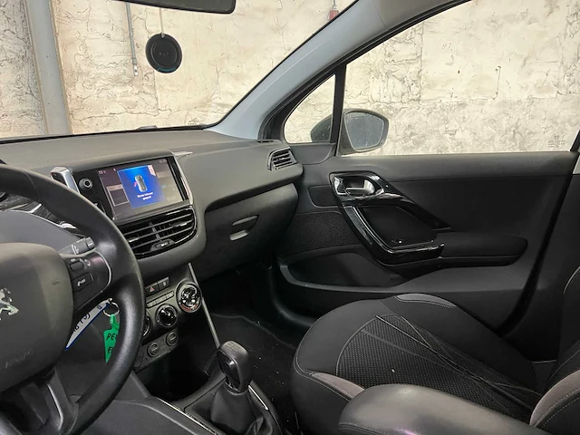 Peugeot 208 1.2 vti blue lease 82pk 2012, 29-xtp-8 - afbeelding 9 van  39