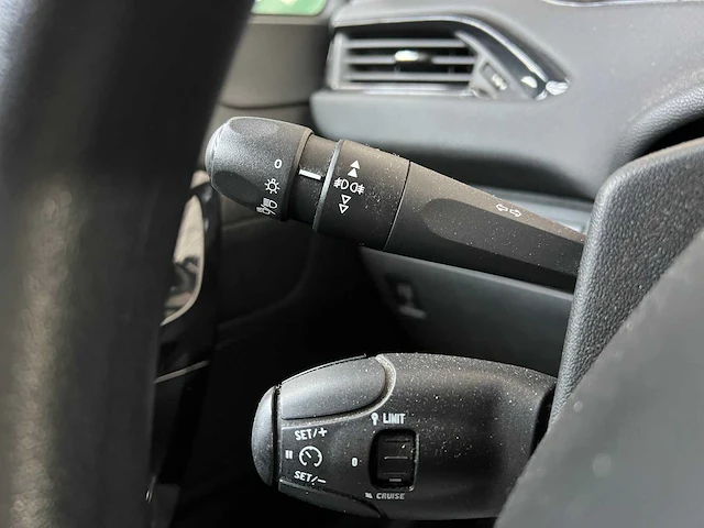Peugeot 208 1.2 vti blue lease 82pk 2012, 29-xtp-8 - afbeelding 13 van  39