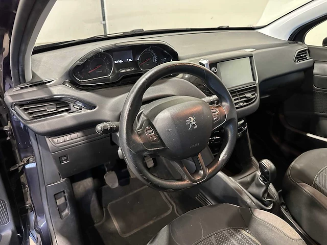 Peugeot 208 1.2 vti envy 6-txt-04 - afbeelding 24 van  24