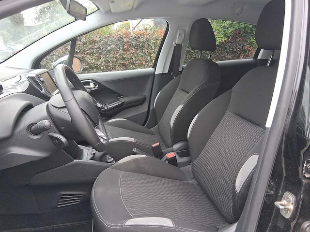 Peugeot 208 1.2 vti style 2014 | 6-xgk-89 - afbeelding 2 van  32