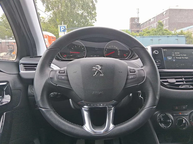 Peugeot 208 1.2 vti style 2014 | 6-xgk-89 - afbeelding 8 van  32