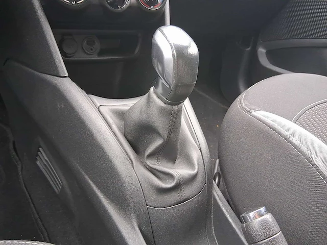 Peugeot 208 1.2 vti style 2014 | 6-xgk-89 - afbeelding 17 van  32