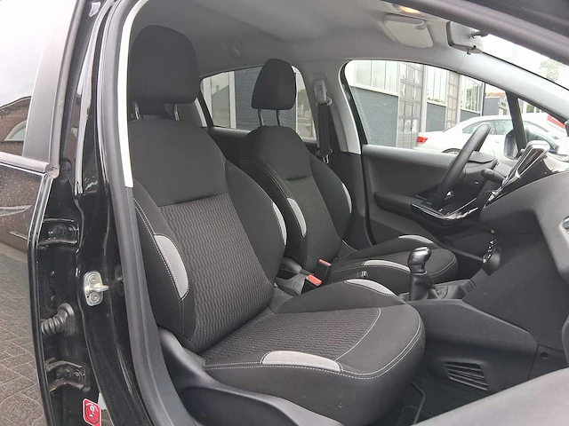 Peugeot 208 1.2 vti style 2014 | 6-xgk-89 - afbeelding 22 van  32