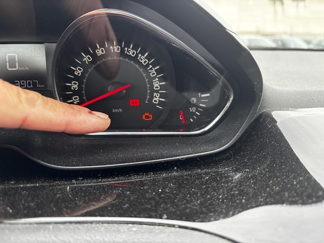 Peugeot 208 1.2i active, 2014 - afbeelding 2 van  33