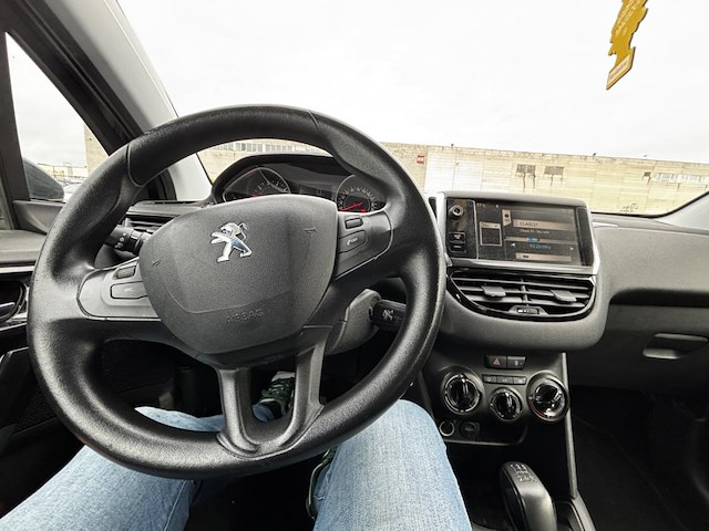 Peugeot 208 1.2i active, 2014 - afbeelding 3 van  33