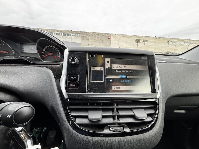 Peugeot 208 1.2i active, 2014 - afbeelding 4 van  33