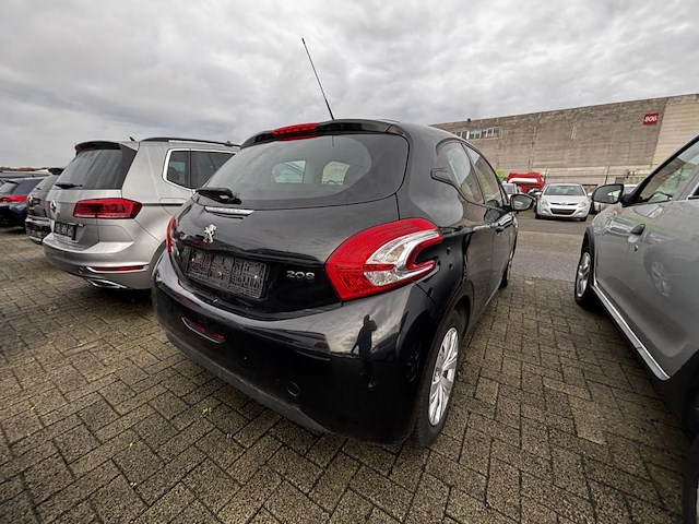 Peugeot 208 1.2i active, 2014 - afbeelding 28 van  33
