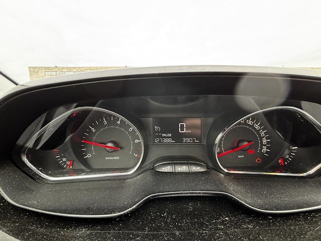 Peugeot 208 1.2i active, 2014 - afbeelding 33 van  33