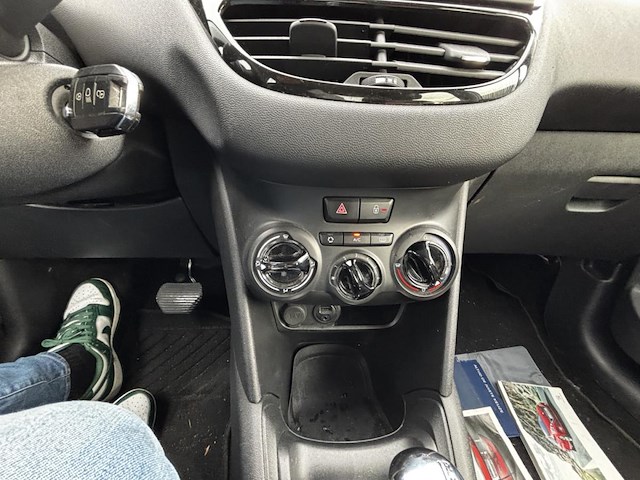 Peugeot 208 1.2i active stt etg 82 at, 2014 - afbeelding 4 van  31