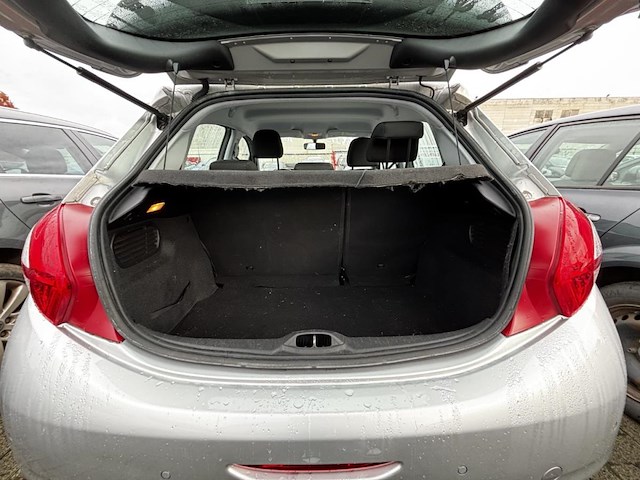 Peugeot 208 1.2i active stt etg 82 at, 2014 - afbeelding 15 van  31