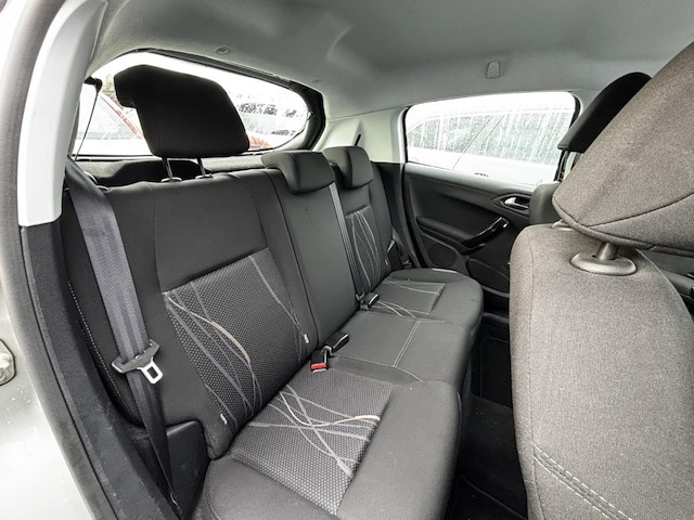 Peugeot 208 1.2i active stt etg 82 at, 2014 - afbeelding 16 van  31