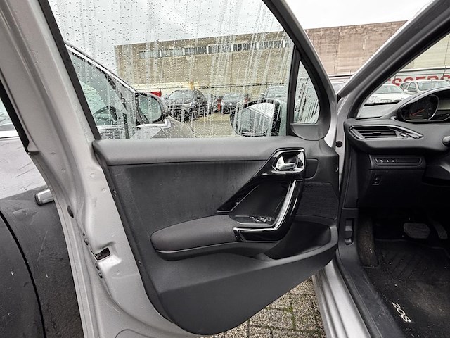 Peugeot 208 1.2i active stt etg 82 at, 2014 - afbeelding 29 van  31