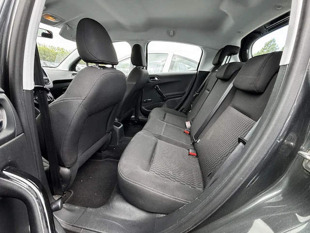 Peugeot 208 1.2i puretech active,2015 - afbeelding 9 van  38