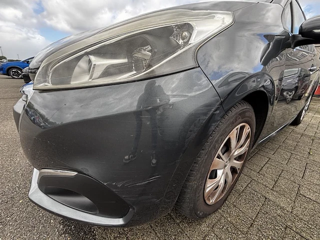 Peugeot 208 1.2i puretech active,2015 - afbeelding 17 van  38