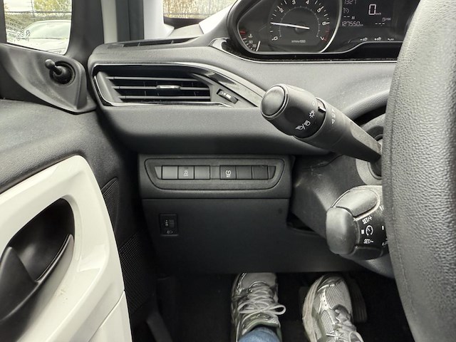 Peugeot 208 1.2i puretech like, 2018 - afbeelding 7 van  26