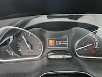 Peugeot 208 1.4 hdi active, 2013 - afbeelding 2 van  35