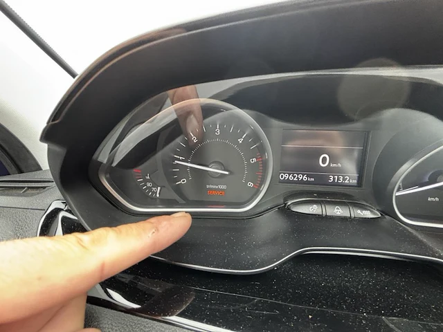 Peugeot 208 1.4 hdi active, 2013 - afbeelding 5 van  35