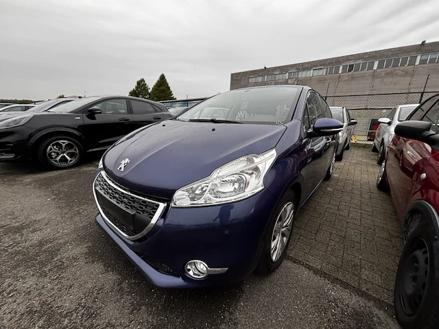 Peugeot 208 1.4 hdi active, 2013 - afbeelding 1 van  35