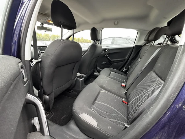 Peugeot 208 1.4 hdi active, 2013 - afbeelding 16 van  35