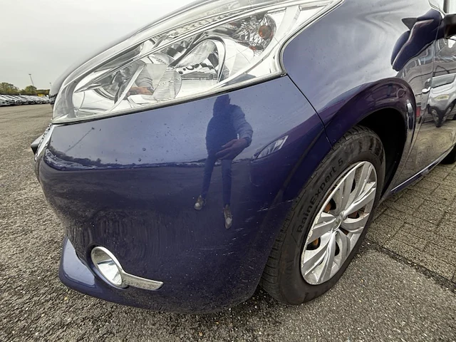 Peugeot 208 1.4 hdi active, 2013 - afbeelding 24 van  35