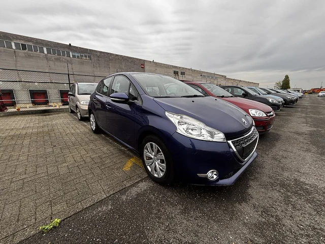 Peugeot 208 1.4 hdi active, 2013 - afbeelding 23 van  35